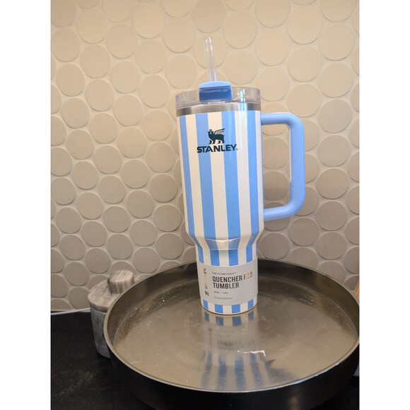Pre-release Stanley Cabana Cornflower Gloss 40oz Blue Stripe Quencher 40 oz - Picture 2 of 3